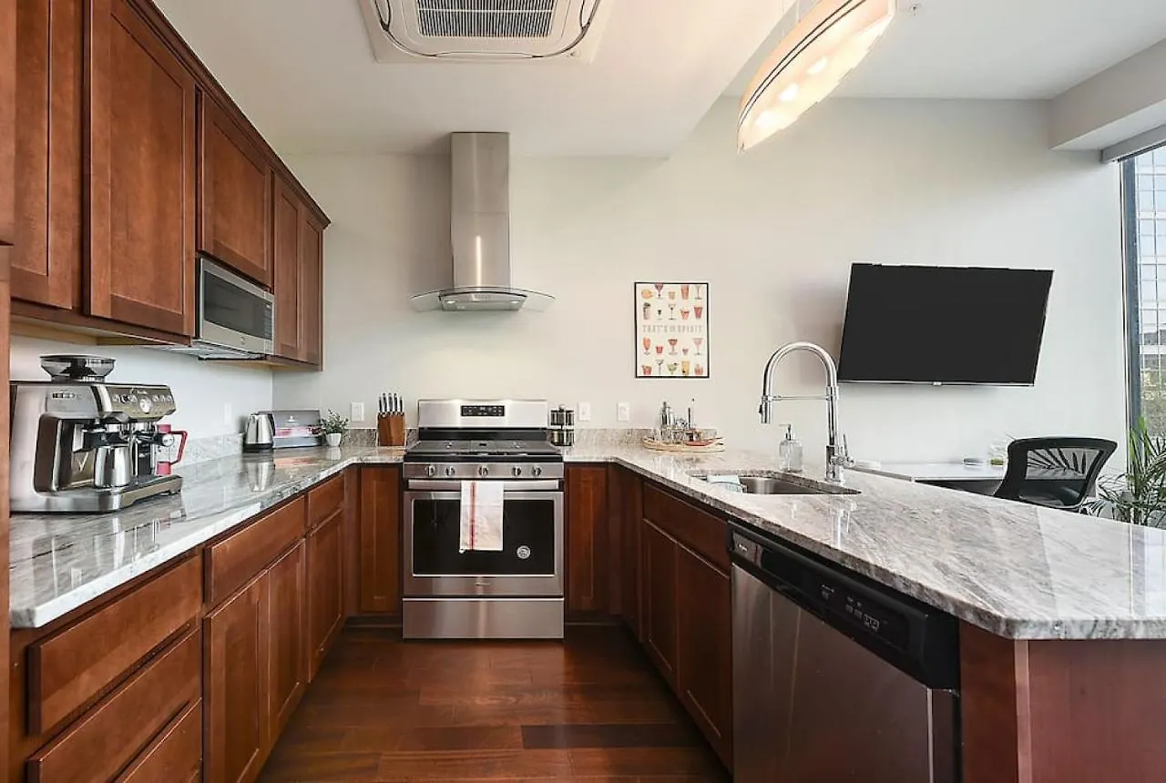 Appartamento Hostwise Stays - The Washington At Chatham - Park Free, Gym, More! Pittsburgh